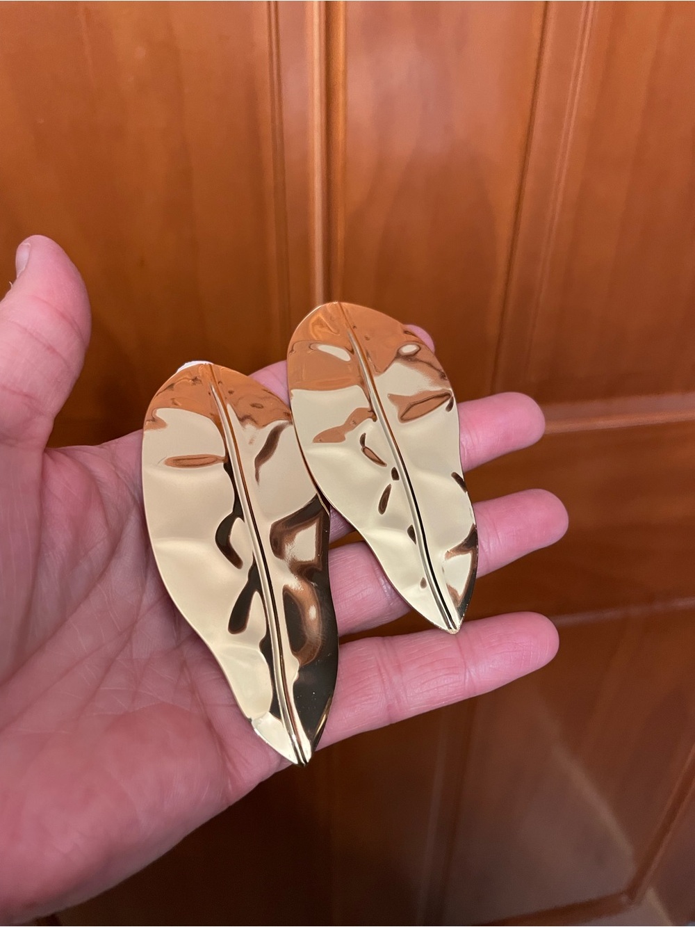 Source Unknown Shiny Gold Leaf Drop Earrings